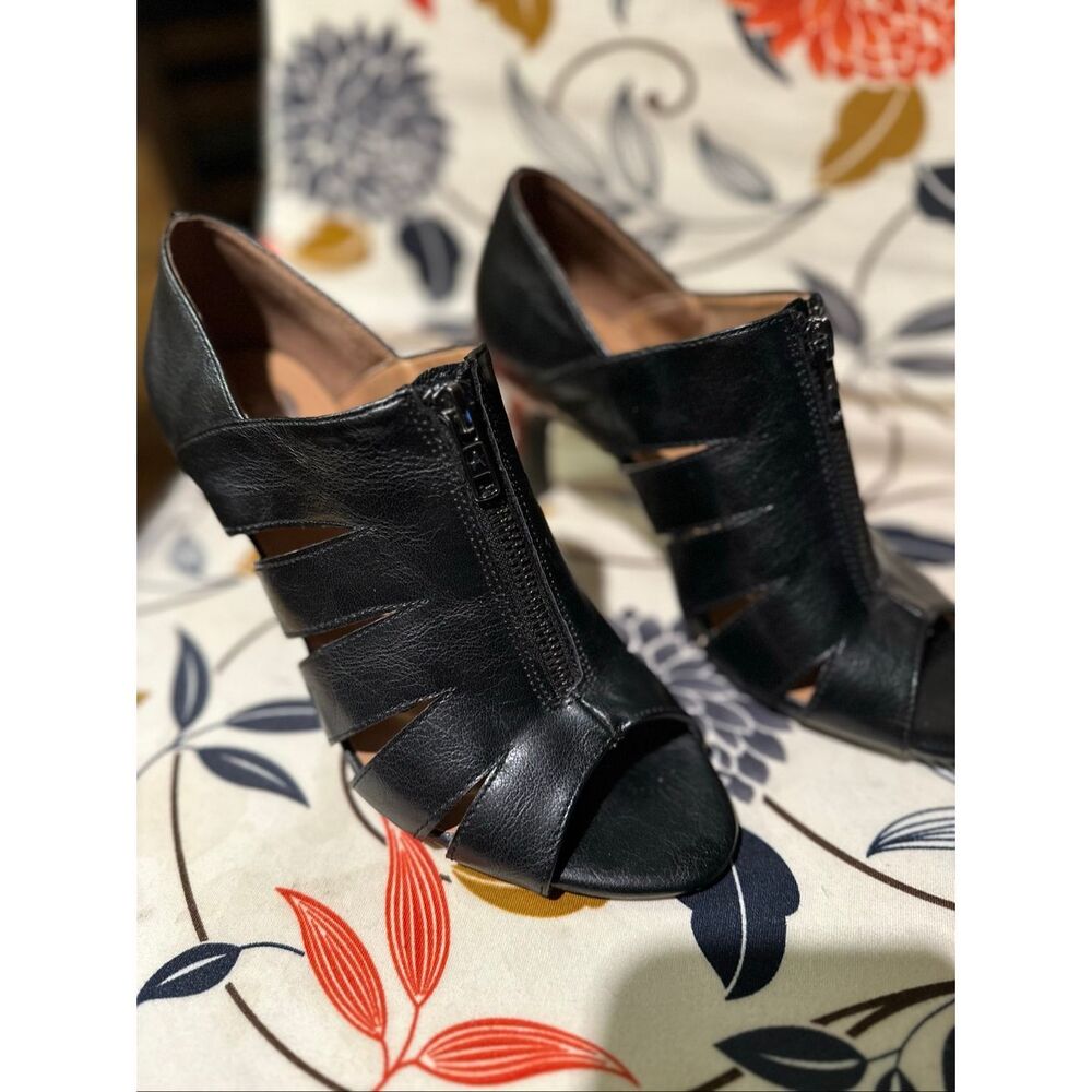 Like new Aerosoles